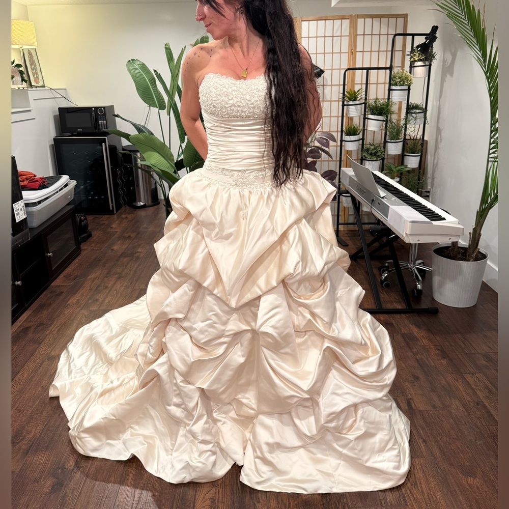 Maggie Sottero  vintage haute couture  imperial gown - Picture 3 of 6